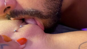 Chupou minha bucetinha gostoso até esguichar - Squirt - Romulo Pontess